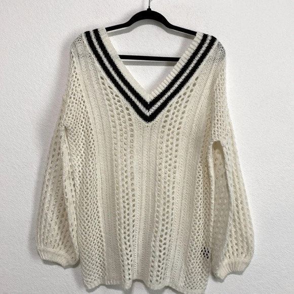 Vici University Open Knit Sweater Off White V-Neck Size M - Picture 2 of 8